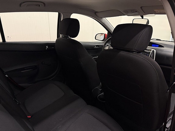 Hyundai i20 8 of 13