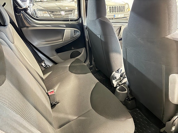 Toyota Aygo 10 of 11