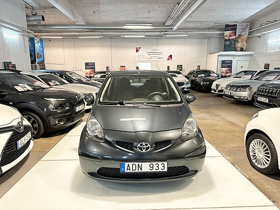 Toyota Aygo 3 of 11