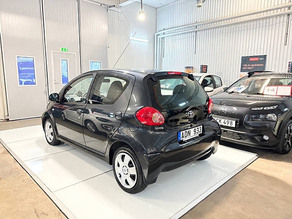 Toyota Aygo 5 of 11