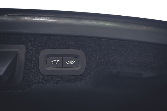 Volvo S90 24 of 30