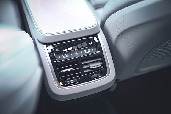 Volvo S90 22 of 30