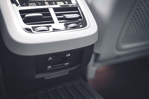 Volvo S90 23 of 30