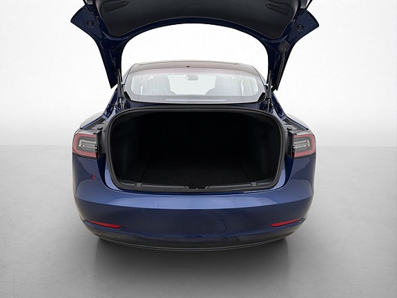 Tesla Model 3 25 of 30