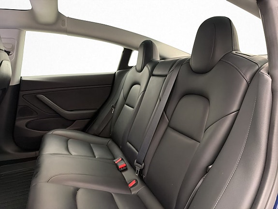 Tesla Model 3 22 of 30
