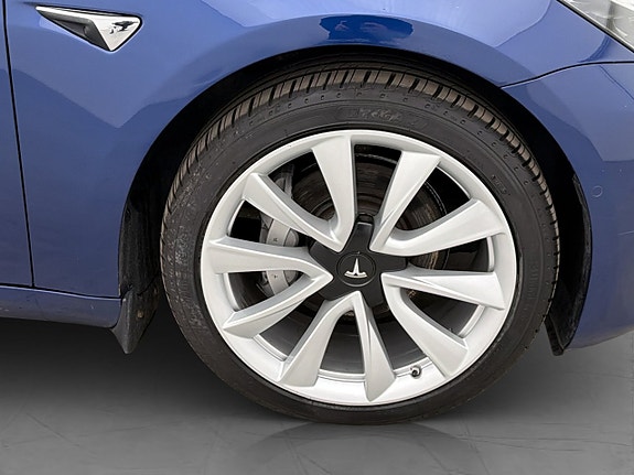 Tesla Model 3 29 of 30