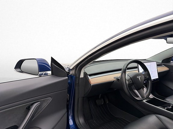 Tesla Model 3 10 of 30