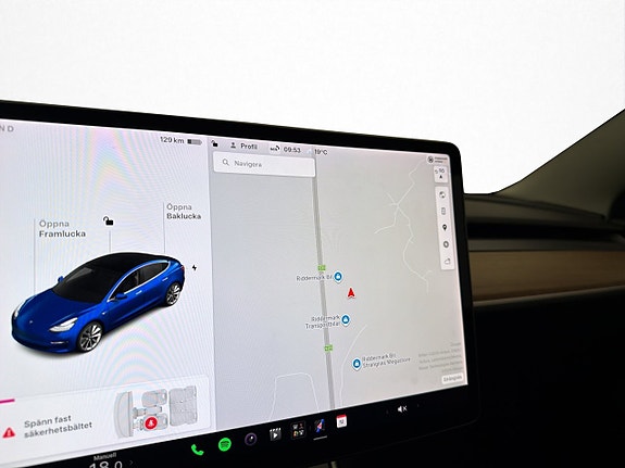 Tesla Model 3 17 of 30