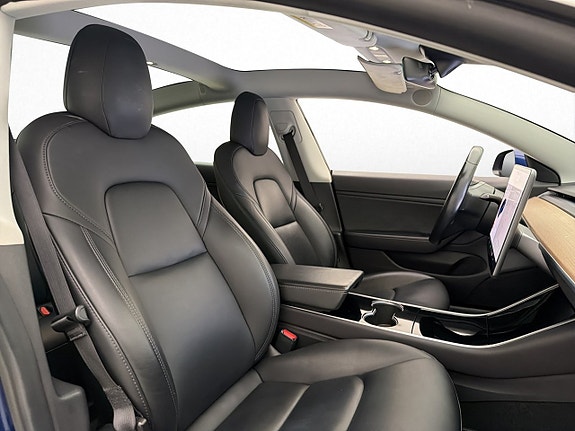 Tesla Model 3 23 of 30