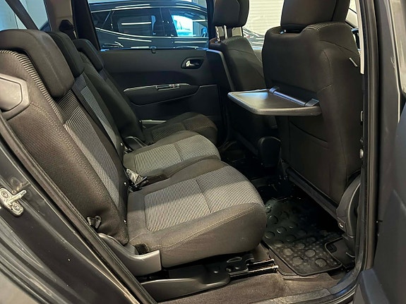 Peugeot 5008 17 of 19