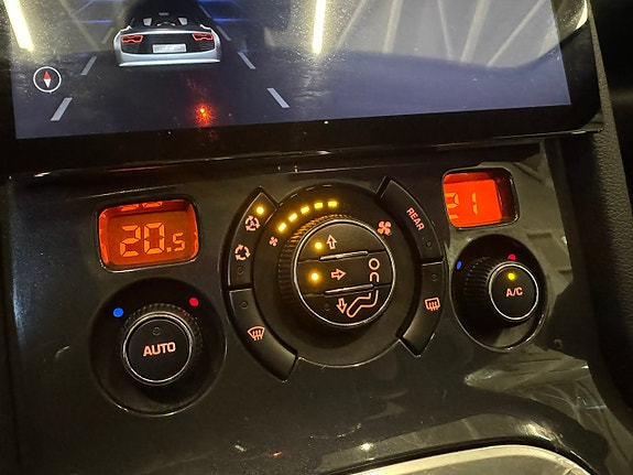 Peugeot 5008 13 of 19