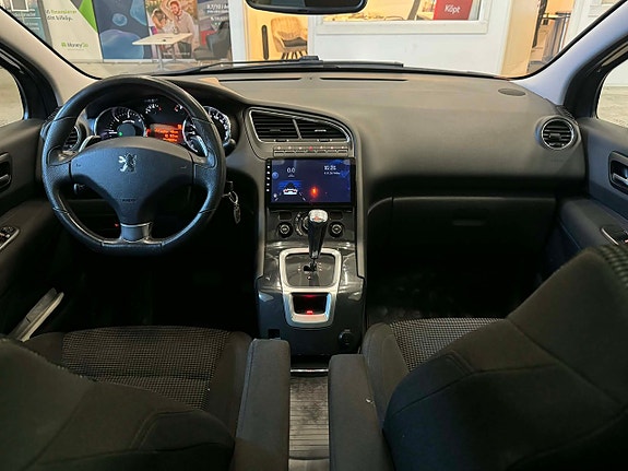 Peugeot 5008 8 of 19
