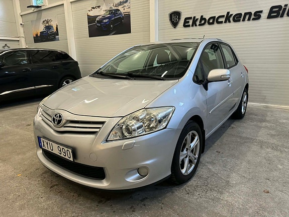 Toyota Auris 3 of 14