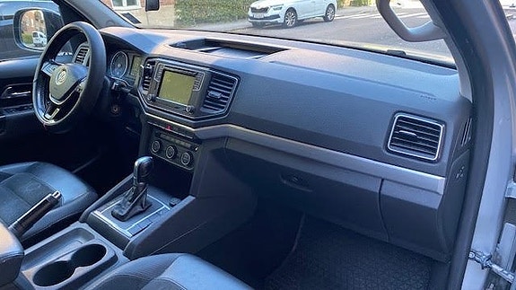 Volkswagen Amarok 10 of 17