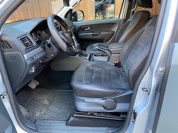 Volkswagen Amarok 13 of 17