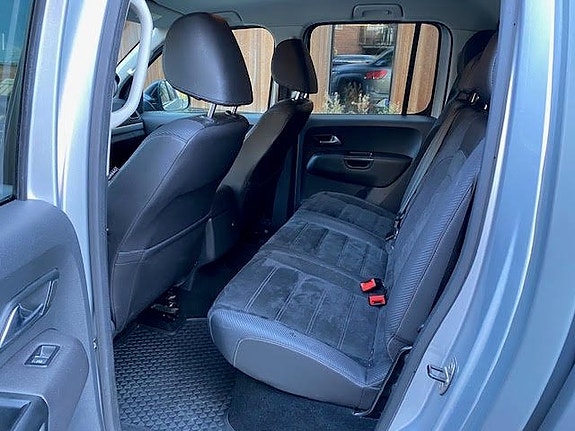 Volkswagen Amarok 11 of 17