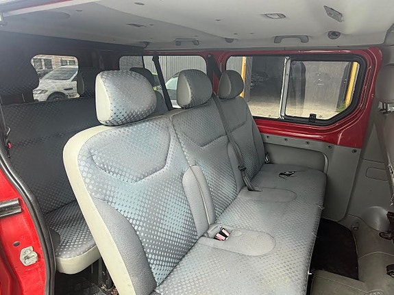 Renault Trafic 4 of 8