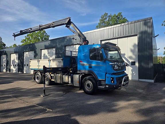 VOLVO FMX 6X2 TIPP&KRAN 4 of 9