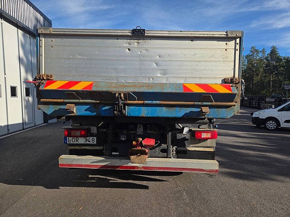 VOLVO FMX 6X2 TIPP&KRAN 7 of 9