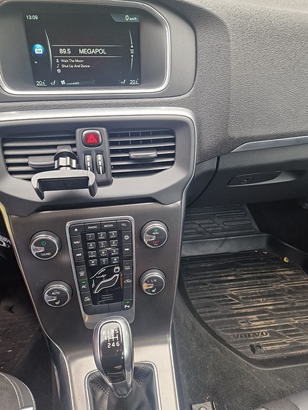 Volvo V40 5 of 6