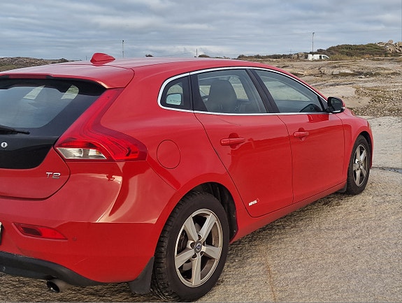 Volvo V40 3 of 6