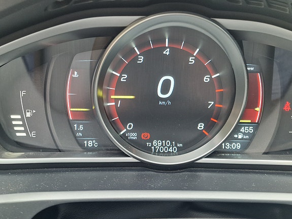 Volvo V40 4 of 6