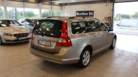 Volvo V70 5 of 16