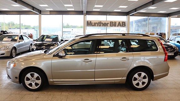Volvo V70 3 of 16
