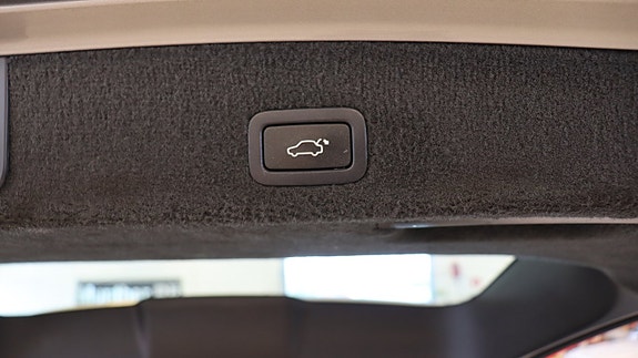 Volvo V70 10 of 16