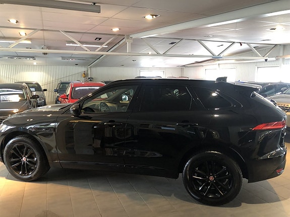 Jaguar F-PACE 5 of 12