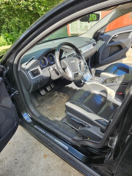 Volvo V70 5 of 8