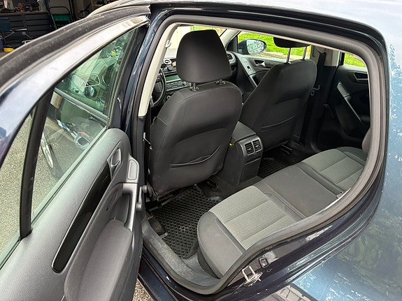 Volkswagen Golf VI 9 of 14