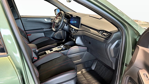Ford Kuga 3 of 12