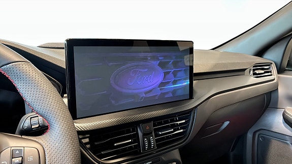 Ford Kuga 12 of 12