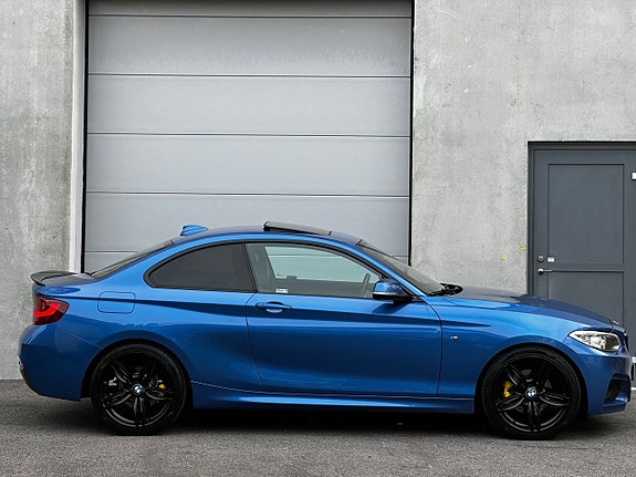 BMW 220d 4 of 28