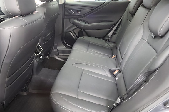 Subaru Outback 12 of 26