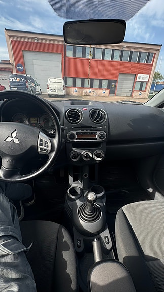Mitsubishi Colt 5 of 14