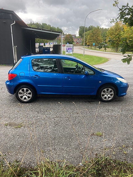 Peugeot 307 4 of 13