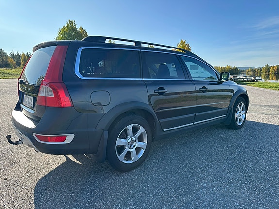 Volvo XC70 4 of 9