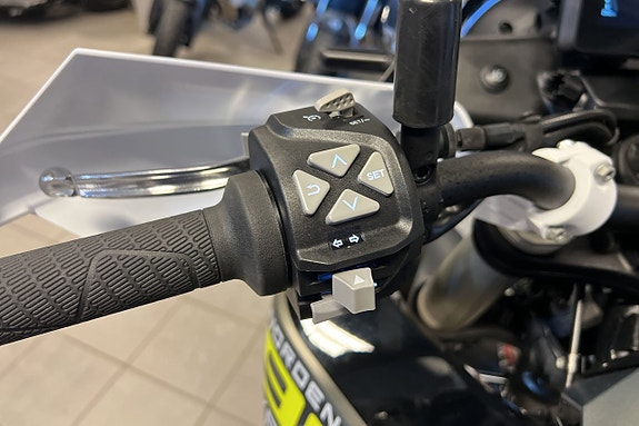 Husqvarna Norden 901 Expedition *Demo 92mil* 14 of 14