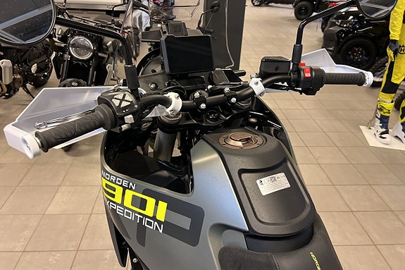 Husqvarna Norden 901 Expedition *Demo 92mil* 7 of 14
