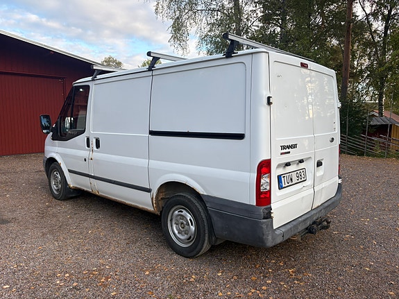 Ford Transit 7 of 11