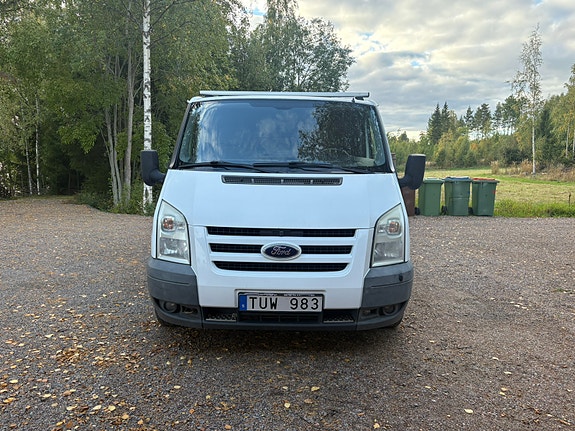 Ford Transit 2 of 11