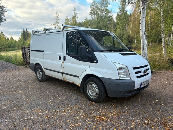 Ford Transit 3 of 11