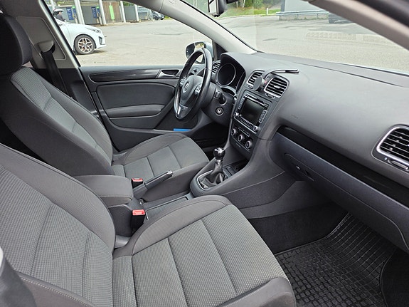 Volkswagen Golf VI 10 of 12