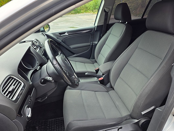 Volkswagen Golf VI 7 of 12