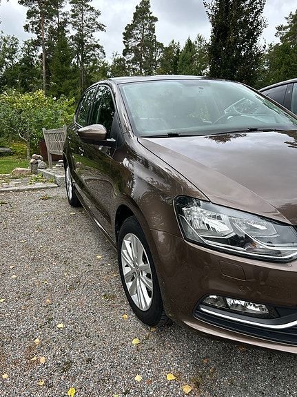 Volkswagen Polo 2 of 9