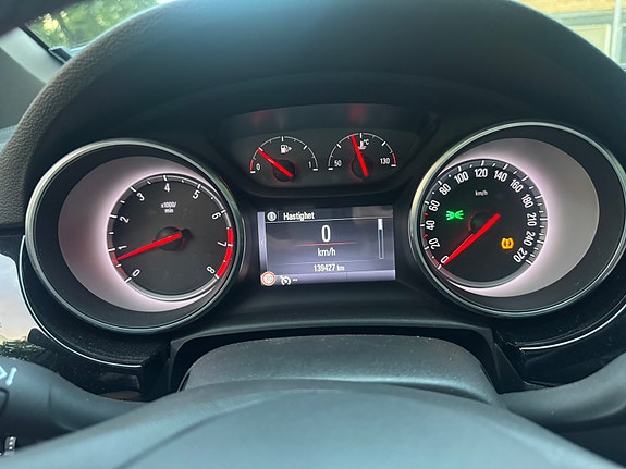 Opel Astra 12 of 12