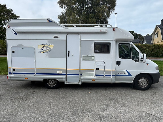 Bürstner Harmony T 607 2.8 JTD Stora Garaget 2 of 18