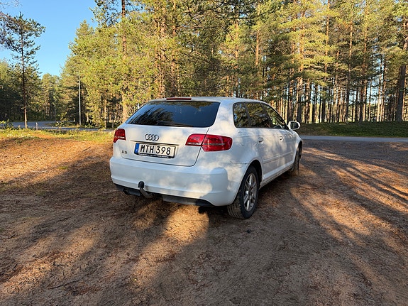 Audi A3 4 of 12